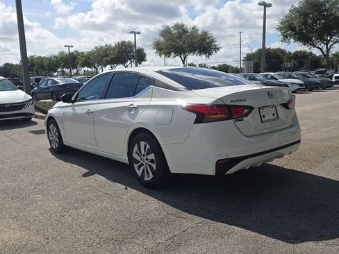 Certified 2025 Nissan Altima 2.5 S FWD image 6