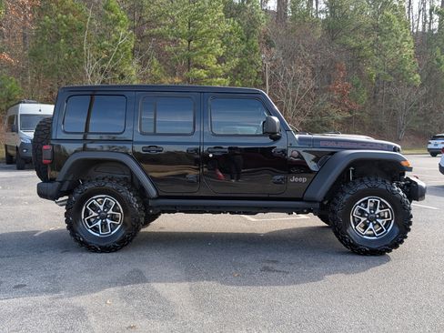 Used 2025 Jeep Wrangler Rubicon image 10
