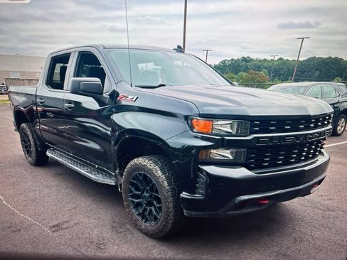 Used 2021 Chevrolet Silverado 1500 Custom Trail Boss w/ Midnight Edition AWD/4WD image 2