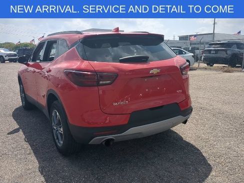 Used 2023 Chevrolet Blazer LT w/ Convenience Package FWD image 7