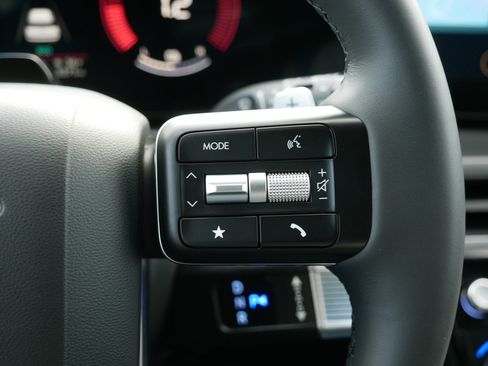 Certified 2026 Hyundai Santa Fe SEL image 30