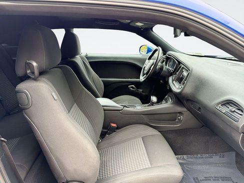 Used 2019 Dodge Challenger SXT w/ Driver Convenience Group RWD image 25
