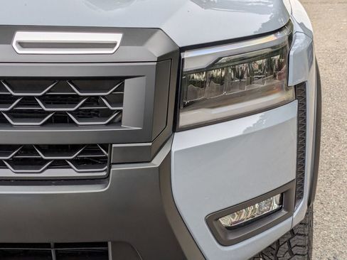 New 2026 Nissan Frontier PRO-4X w/ Pro-4x Convenience Package image 10