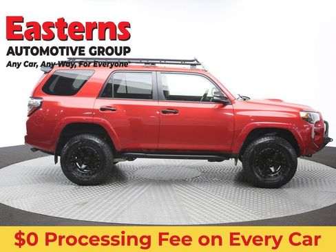 Used 2021 Toyota 4Runner Venture w/ Moonroof Package AWD/4WD image 46