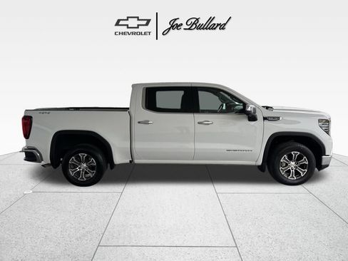 Used 2025 GMC Sierra 1500 SLT image 7