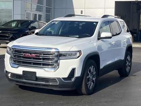 Used 2020 GMC Acadia SLE w/ Driver Convenience Package image 3