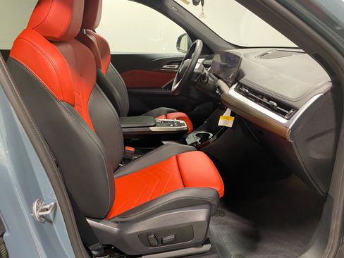 Used 2025 BMW X1 xDrive28i w/ Convenience Package image 17