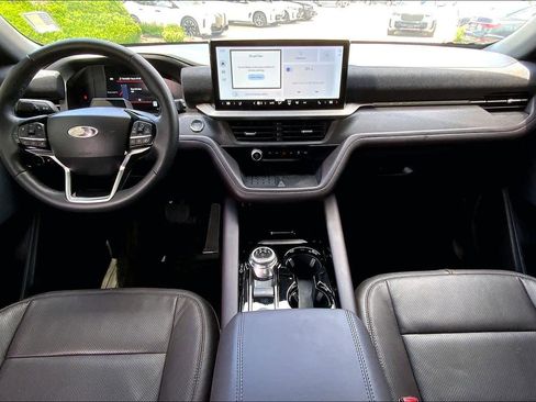 Used 2025 Ford Explorer Platinum w/ Ultimate Package AWD/4WD image 14