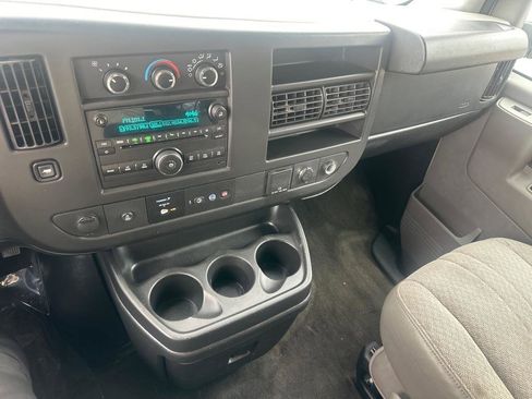 Used 2017 Chevrolet Express 3500 LT w/ LT Preferred Equipment Group RWD image 29