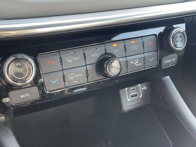 Used 2023 Jeep Compass Limited AWD/4WD image 29