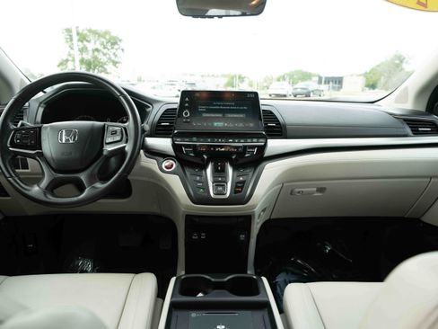 Used 2025 Honda Odyssey EX-L image 20