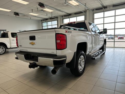 Used 2019 Chevrolet Silverado 2500 LTZ w/ Duramax Plus Package image 5