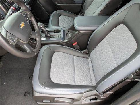 Used 2022 Chevrolet Colorado Z71 AWD/4WD image 14