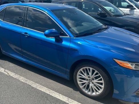 Used 2020 Toyota Camry XLE w/ Driver Assist Package FWD image 3