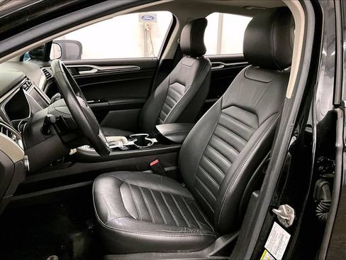 Used 2016 Ford Fusion SE w/ Equipment Group 202A AWD/4WD image 25