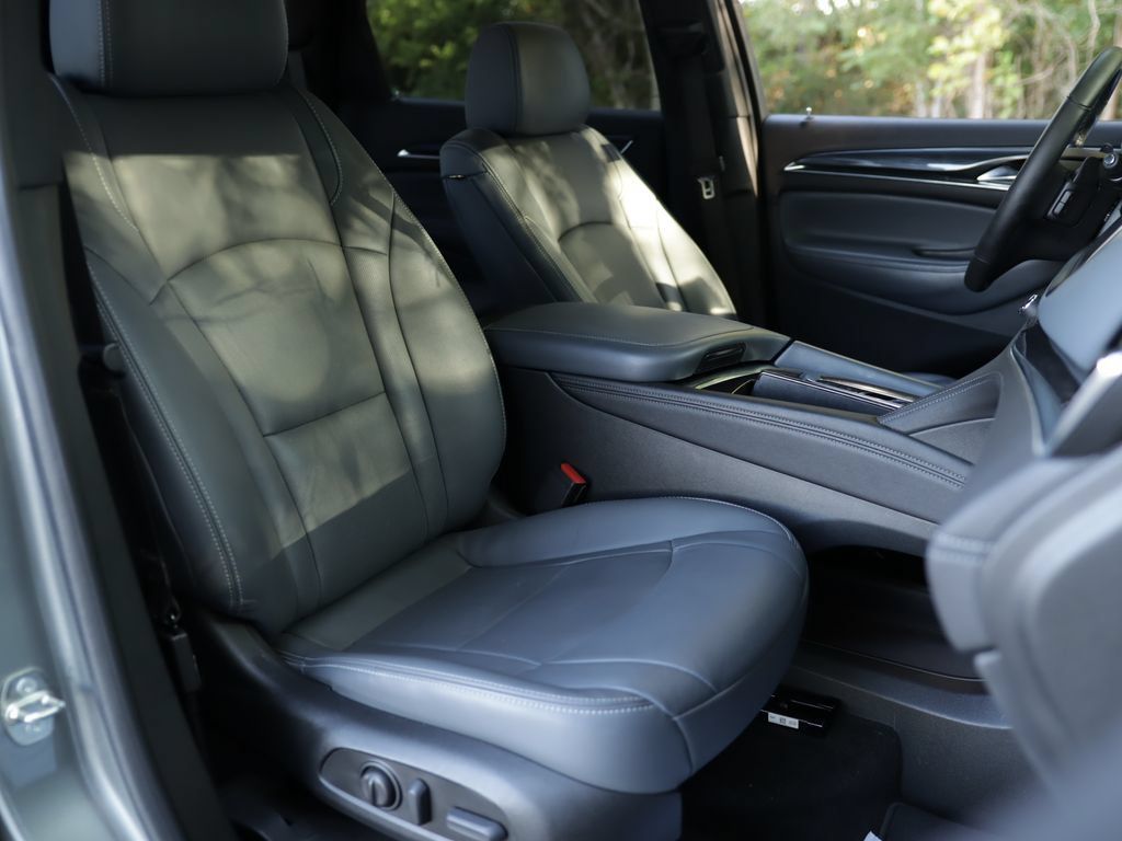 Used 2023 Buick Enclave Essence w/ Sport Touring Edition FWD image 30