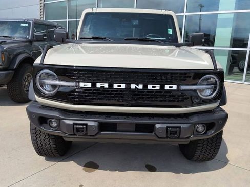 Used 2025 Ford Bronco Badlands AWD/4WD image 9