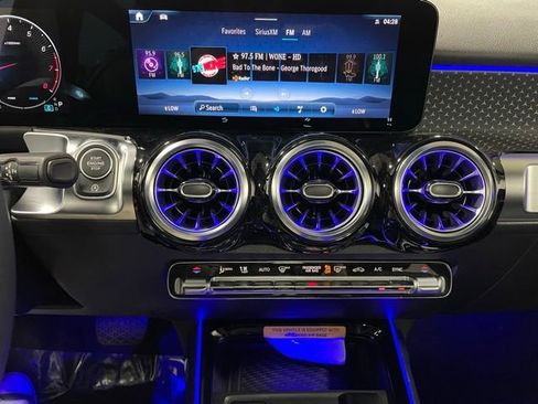 New 2025 Mercedes-Benz GLB 250 4MATIC image 20