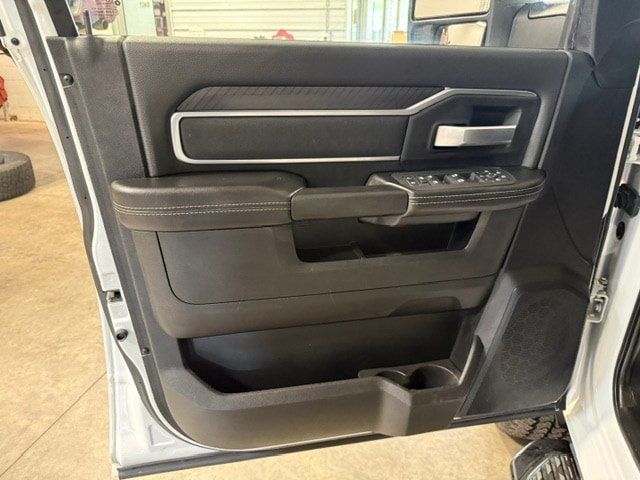 Used 2025 RAM 2500 Big Horn AWD/4WD image 43