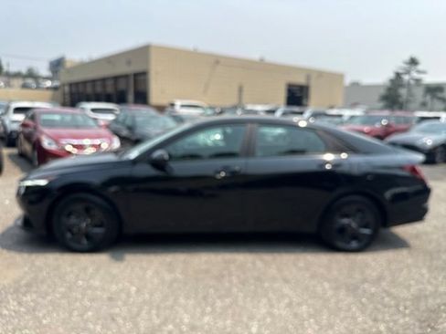 Used 2023 Hyundai Elantra SEL FWD image 20