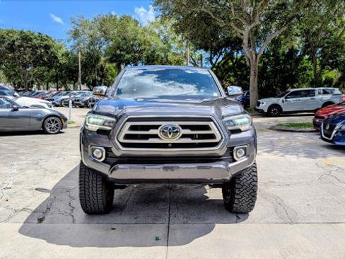 Used 2022 Toyota Tacoma Limited image 12