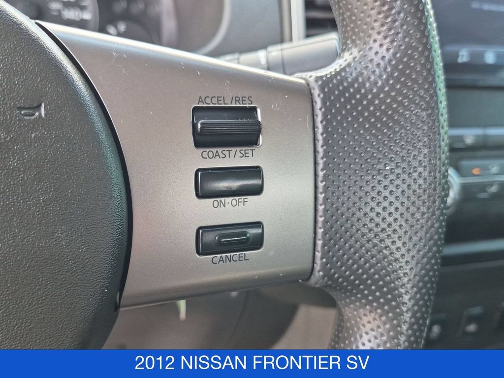 Used 2012 Nissan Frontier SV w/ SV Premium Utility Pkg AWD/4WD image 20