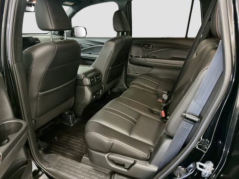 Used 2025 Honda Passport TrailSport image 30