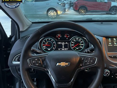Used 2016 Chevrolet Cruze LT w/ Convenience Package image 21