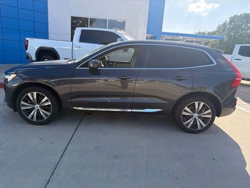 Used 2022 Volvo XC60 B5 Inscription w/ Climate Package FWD image 8