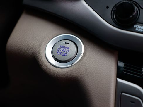 Used 2017 Hyundai Elantra SE w/ SE A/T Tech Package 03 image 29