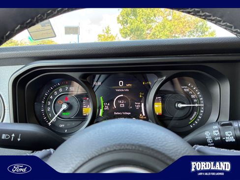 Used 2025 Jeep Wrangler Unlimited Sport S 4xe AWD/4WD image 10