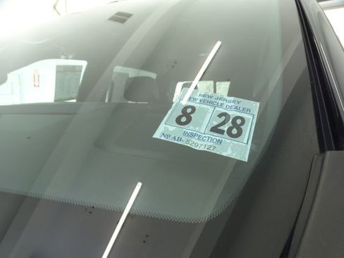 Used 2024 GMC Sierra 3500 AT4 w/ Technology Package image 24