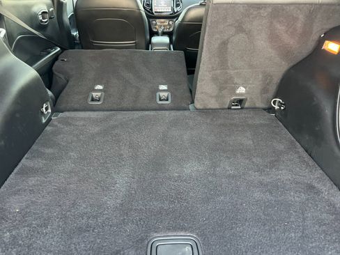 Used 2021 Jeep Compass Limited w/ Sun and Sound Group image 15