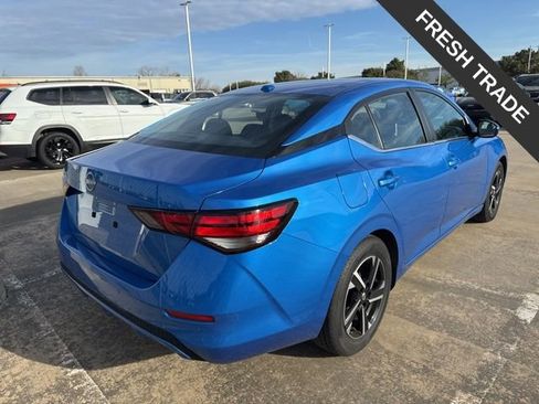 Used 2025 Nissan Sentra SV image 8
