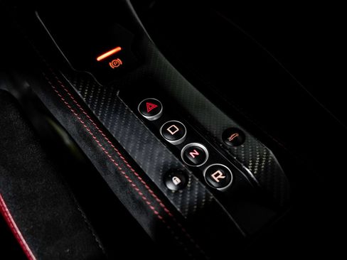 Used 2016 McLaren 675LT Coupe RWD image 16