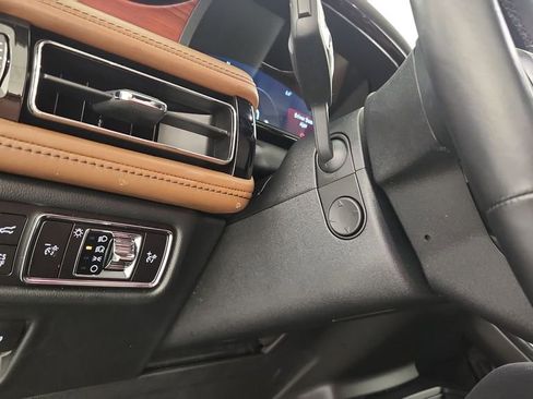 Used 2023 Lincoln Nautilus Reserve image 27