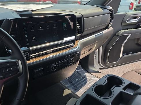 Used 2025 Chevrolet Silverado 2500 LT w/ Convenience Package AWD/4WD image 21