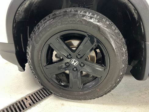 Used 2023 Honda Ridgeline Black Edition image 9