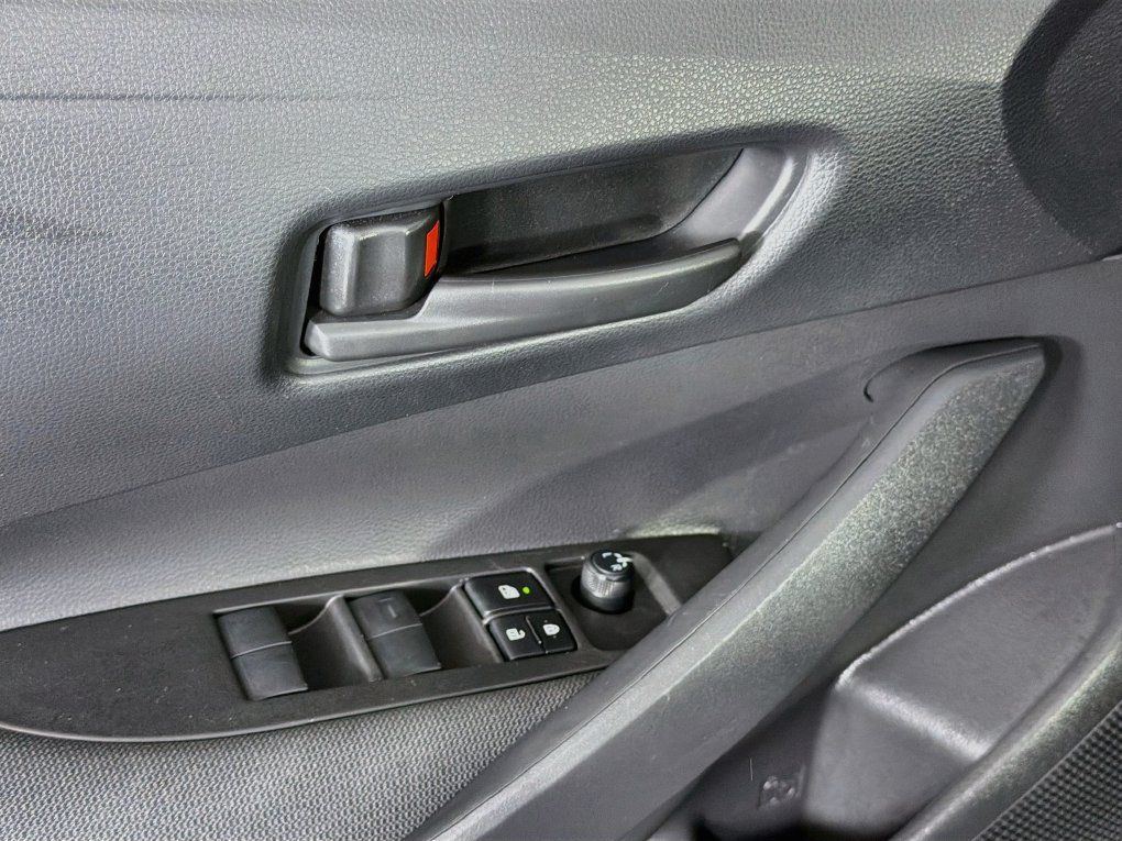 Used 2026 Toyota Corolla LE FWD image 23