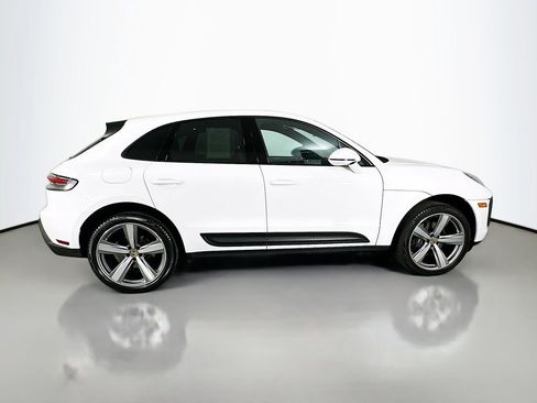 Certified 2023 Porsche Macan AWD/4WD image 8