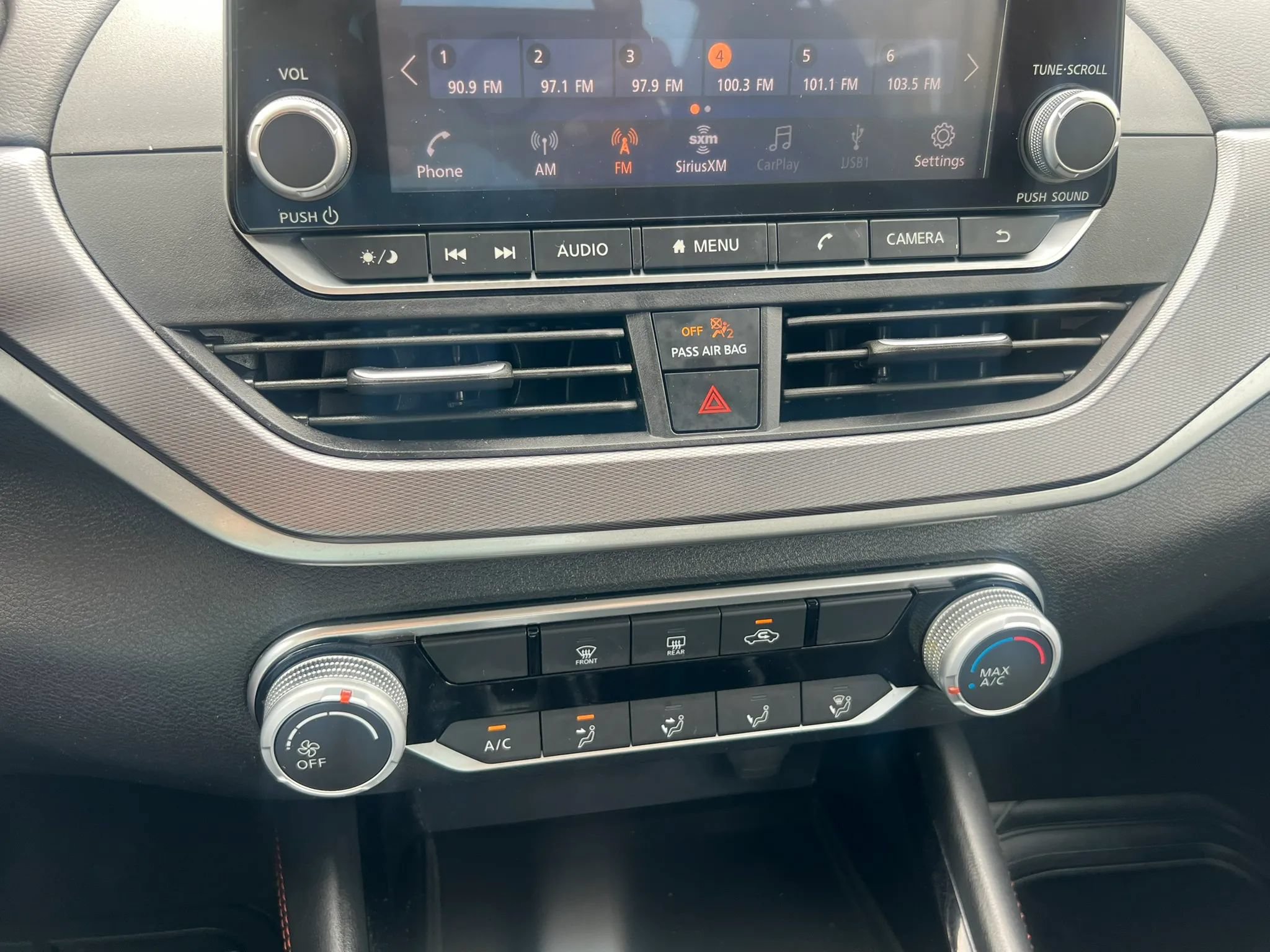 Used 2024 Nissan Altima 2.5 SR FWD image 23