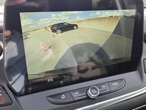 Used 2023 Chevrolet Blazer LT image 24