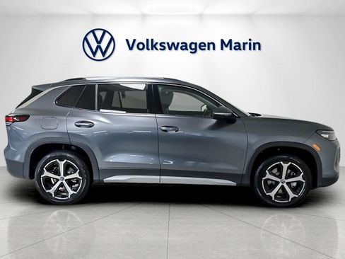 New 2026 Volkswagen Tiguan SE image 6