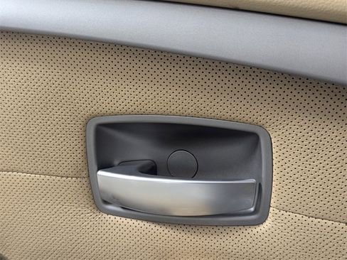 Used 2004 BMW 745Li image 14