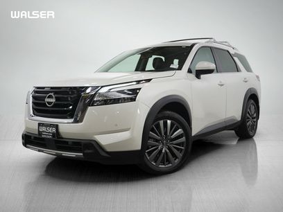 Used 2024 Nissan Pathfinder SL w/ SL Premium Package