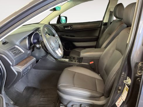 Used 2017 Subaru Outback 2.5i Limited AWD/4WD image 9