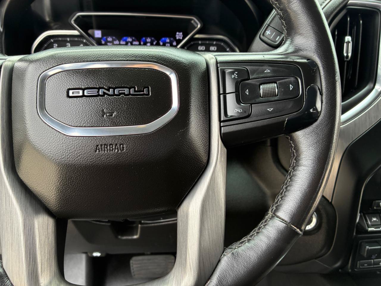 Used 2020 GMC Sierra 1500 Denali w/ Denali Ultimate Package AWD/4WD image 25