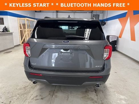 Used 2023 Ford Explorer XLT w/ Equipment Group 202A image 5