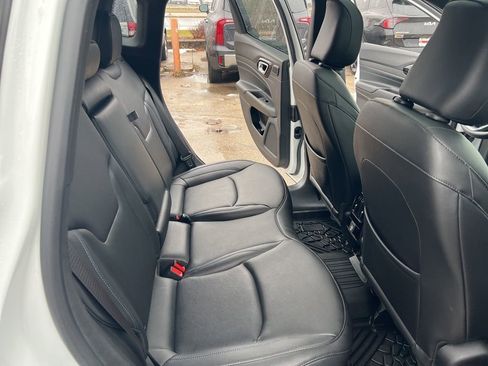 Used 2025 Jeep Compass Limited w/ High Altitude Package image 14