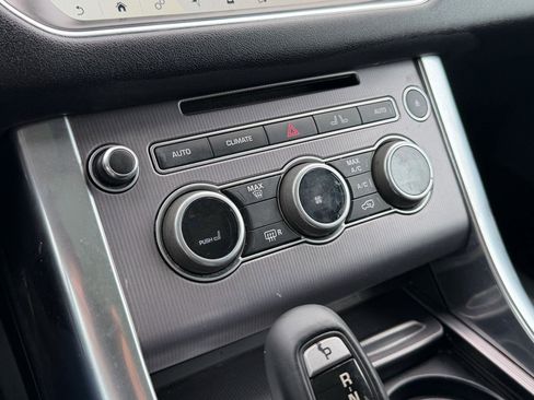 Used 2017 Land Rover Range Rover Sport HSE image 20